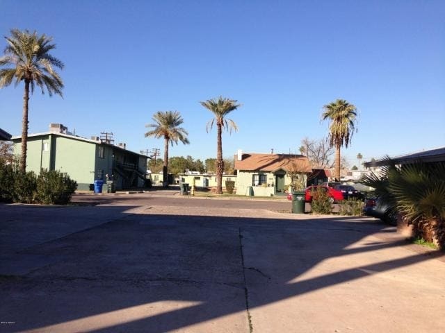 Building Photo - 521 W Highland Ave