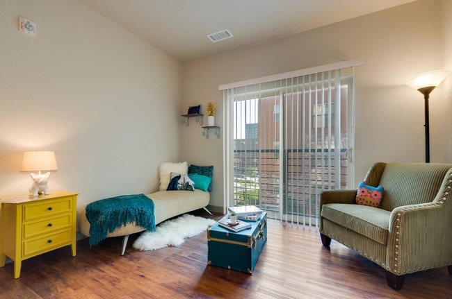 Building Photo - Peregrine Place Apartments