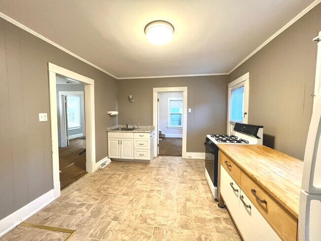 Foto del edificio - 159 S Commonwealth Ave