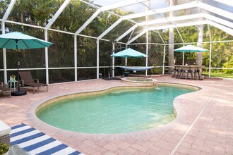 Building Photo - 2412 Clematis St