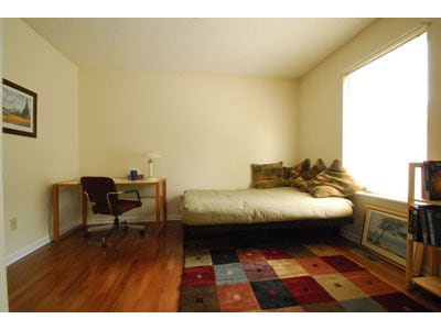 Foto del edificio - 1305 Stanley Ave