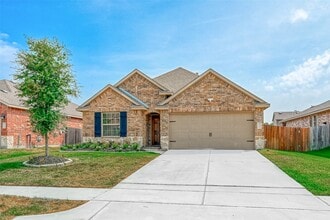 Building Photo - 18118 Van Berkel Ln