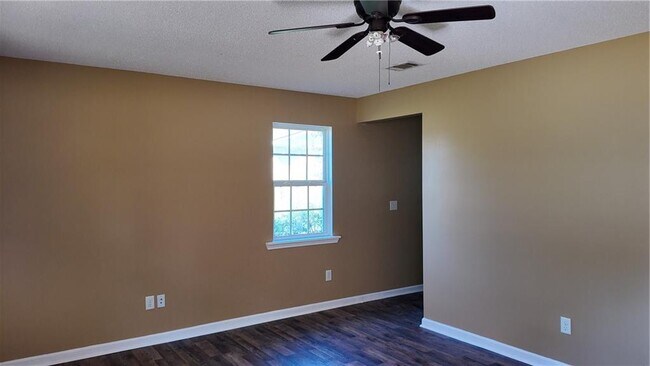Foto del edificio - 108 Gatewood Dr
