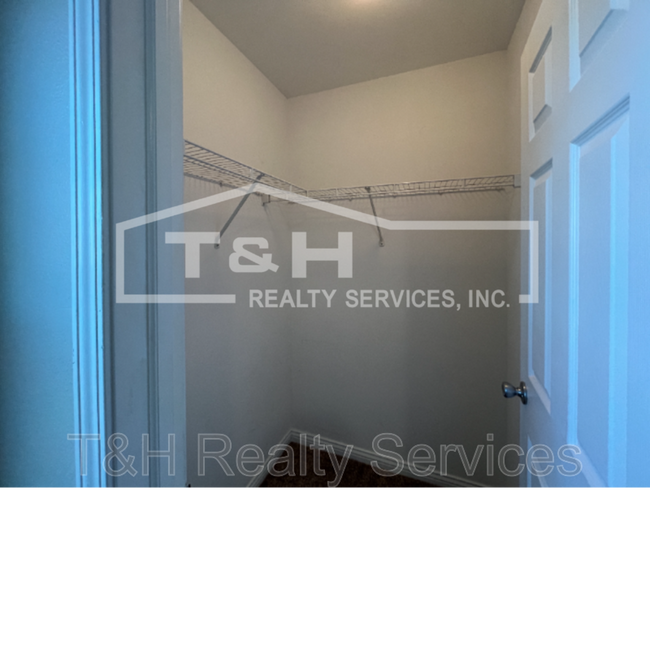 Building Photo - 2625 Braxton Dr