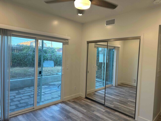 Foto del edificio - 4686 Craigie St