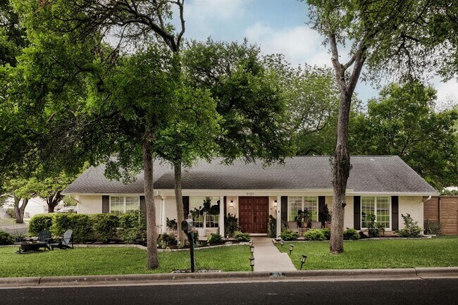 Foto del edificio - 9101 Heatherwood Dr
