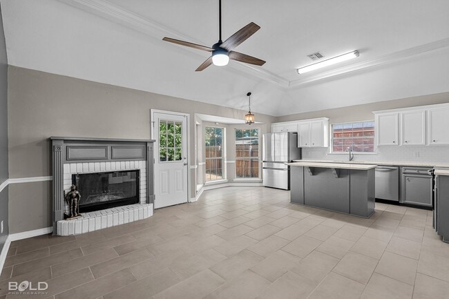 Foto del edificio - 6007 Cardinal Ln