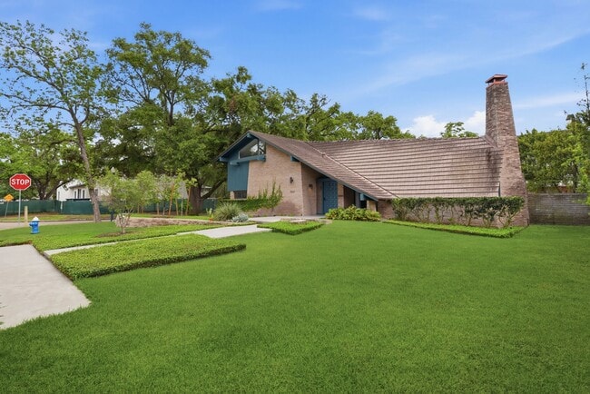 Foto del edificio - 4603 Ivanhoe St