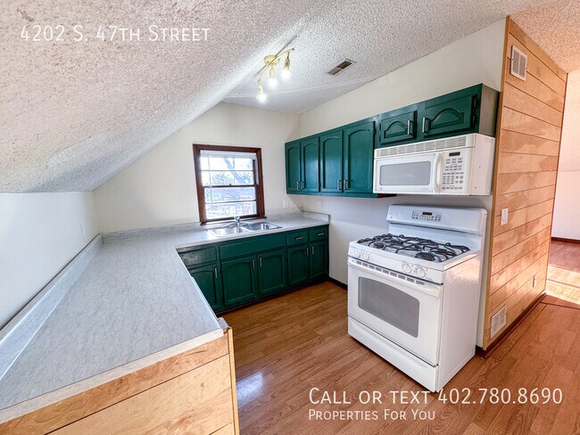 Foto del edificio - 4202 S 47th St