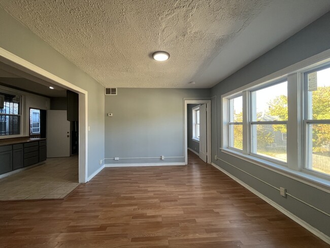 Building Photo - 7800 S Burnham Ave