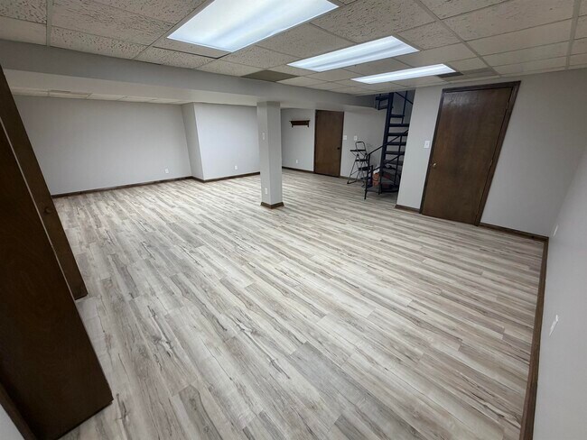 Building Photo - 7269 KY-405