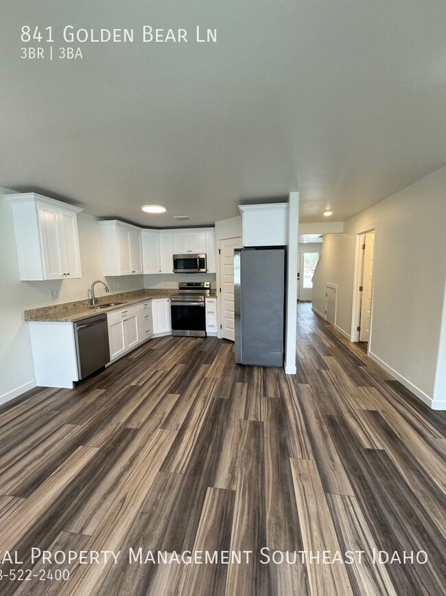 Building Photo - Brand New & Modern 3 Bedroom, 2.5 Bathroom...