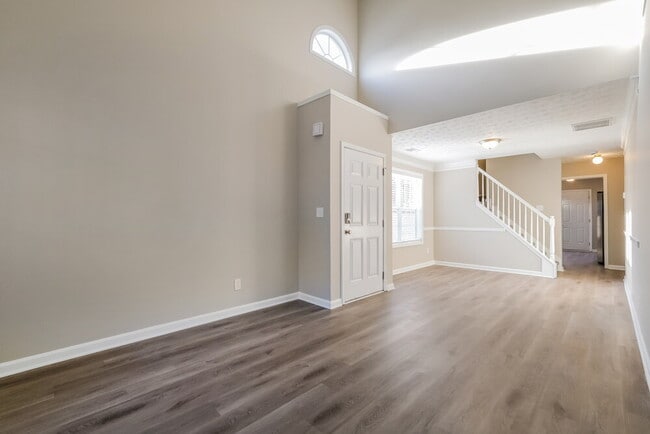 Building Photo - 2485 Oakland Spring Dr