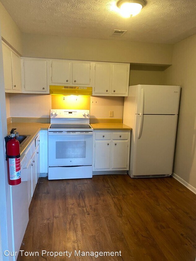 Primary Photo - 2 br, 2 bath House - 182-3 Viking Ct