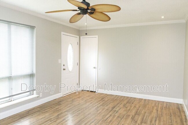 Building Photo - 262 Tinker Bell Cir