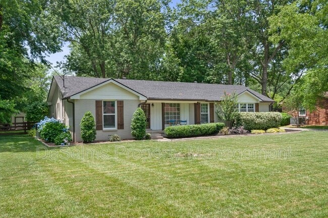 Building Photo - 819 Chrisman Dr