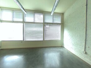 Building Photo - 301 Goshen St