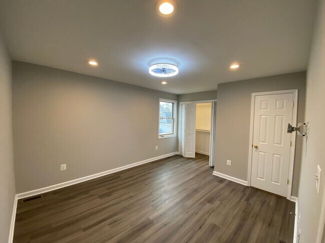 Foto del edificio - 4028 Chestnut Rd