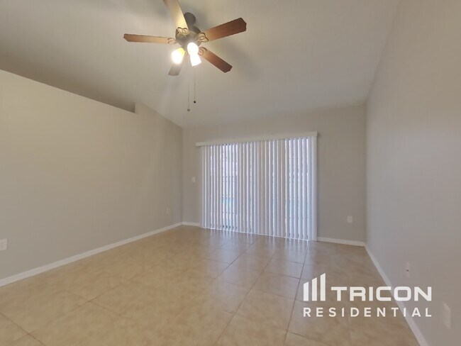 Foto del edificio - 7619 37th St Cir E