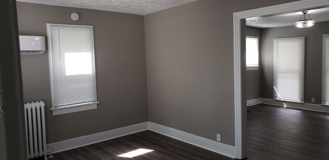 Foto del edificio - 2 bedroom 1 bath duplex