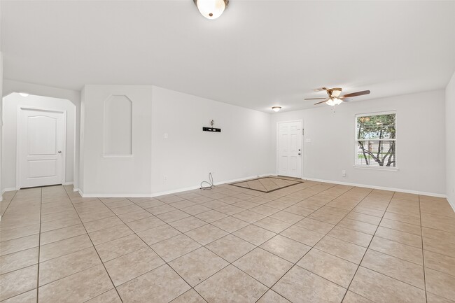 Building Photo - 8115 Sweetstone Bluff Ln