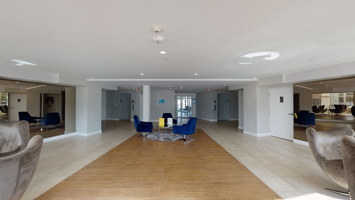 Photo - The Club at Crystal Lake Apartments