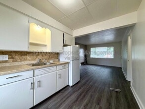 Building Photo - 1205 Ottillia St SE