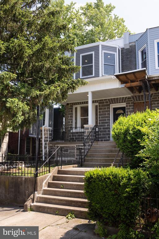 Building Photo - 5510 Larchwood Ave