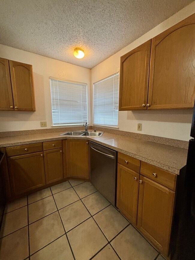 Building Photo - 3739 Hulen Park Cir