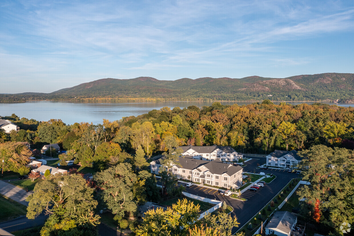 Primary Photo - Hudson Commons