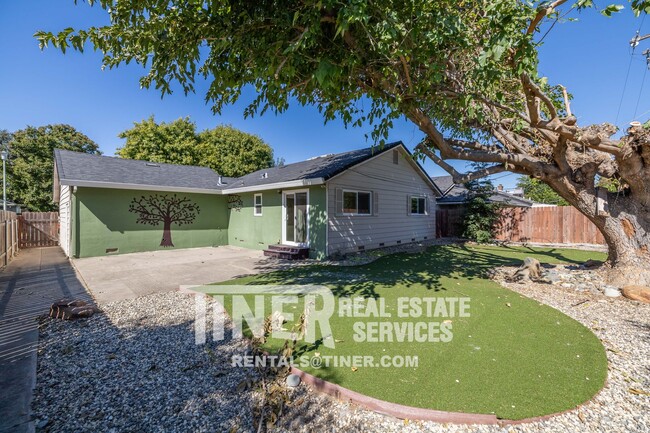 Building Photo - Charming & Inviting 3-Bedroom Home in Sacr...