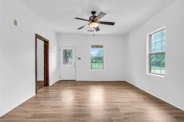 Foto del edificio - 1424 Woods Ln