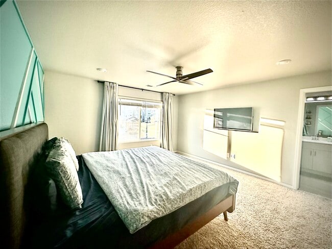 Building Photo - 12248 Dairy St