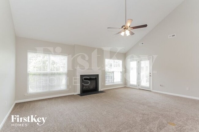 Foto del edificio - 104 Ivy Creek Ln