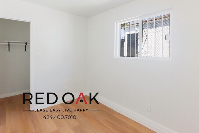Building Photo - Bright and Spacious One Bedroom with New S...
