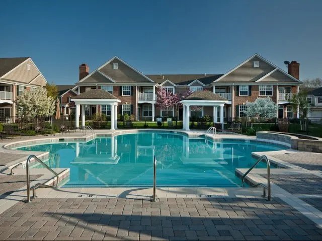 Foto del edificio - The Crest at Elm Tree