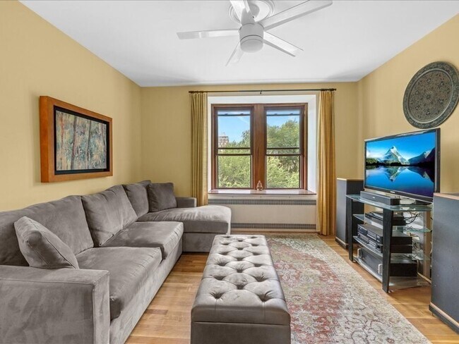 Building Photo - 228 Commonwealth Ave