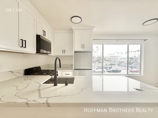 Foto del edificio - 4533 Pickford St