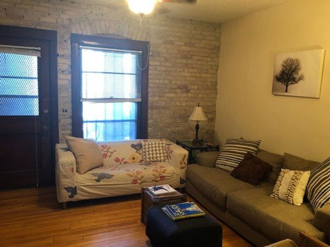 Primary Photo - 307 W 15th St