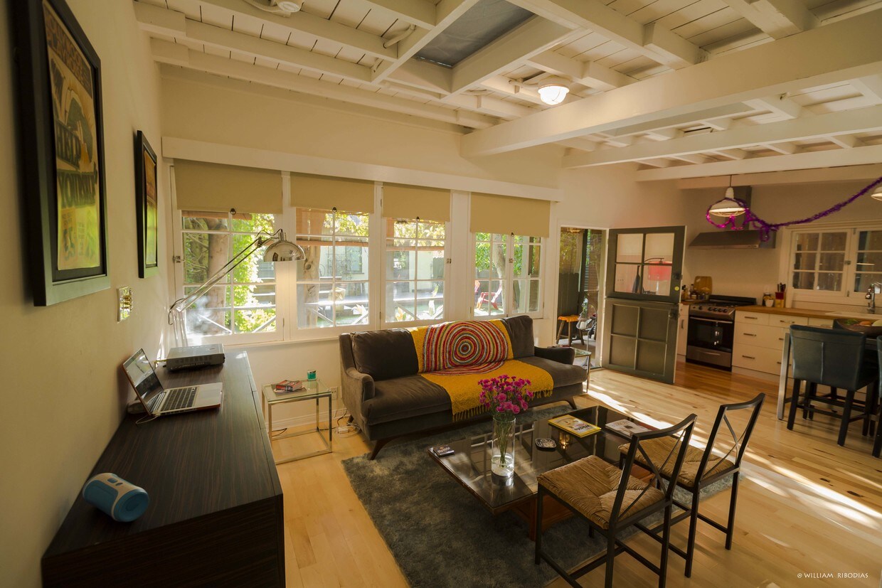 Foto principal - 364 Westbourne Dr