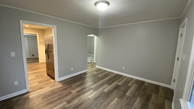 Foto del edificio - 23352 Tawas Ave