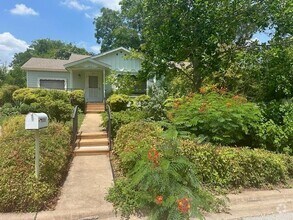 Building Photo - 5119 Fairview Dr