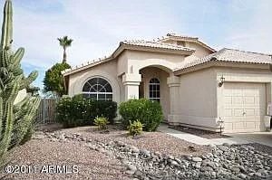 3b/2b home with a pool backing Palm Valley golf course. - Open house Sunday 2-22-26 from 1-3pm! 3b/2b home with a pool backing Palm Valley golf course.
