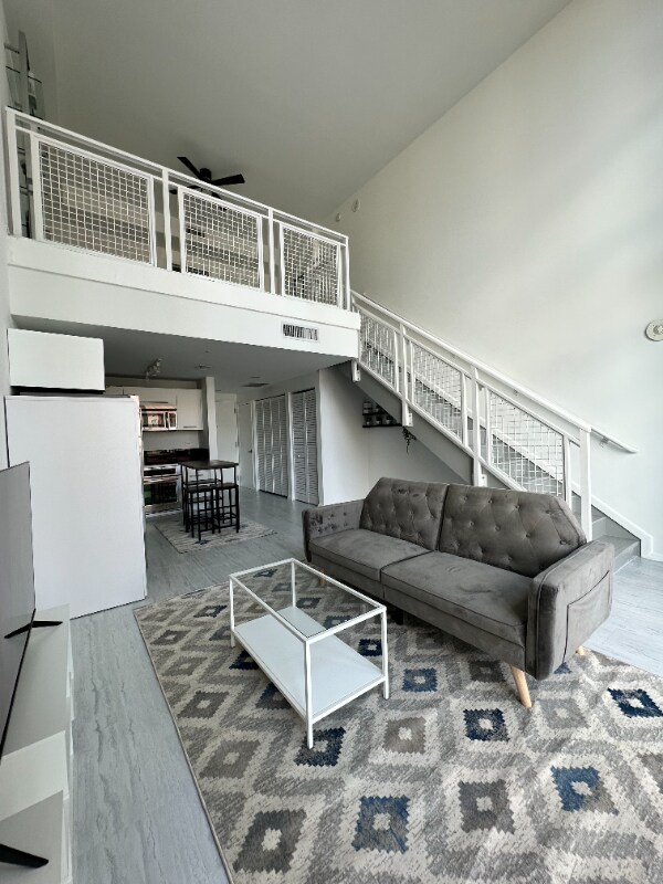 Primary Photo - 244 Biscayne Blvd