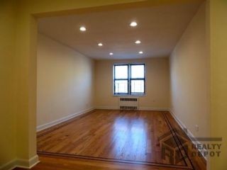 Foto del edificio - 6420 Saunders St