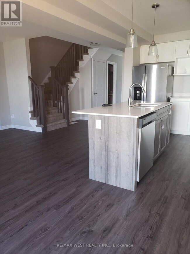 Photo du bâtiment - 3306 Strawberry Walk