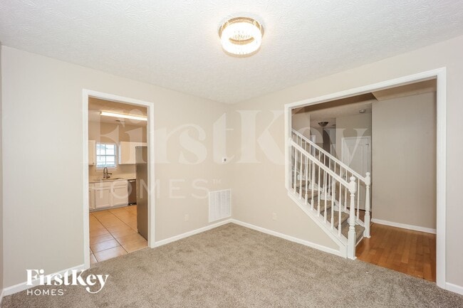 Foto del edificio - 3308 Summer Brooke Ln