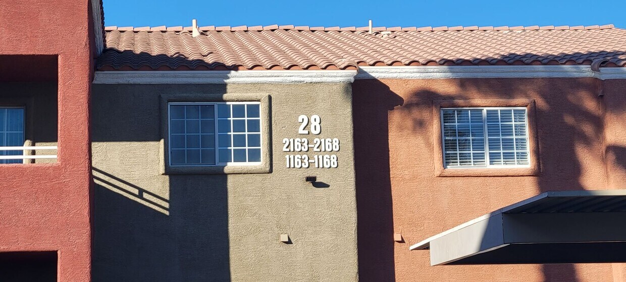 Foto principal - $500 OFF MOVE-IN! 2 Bedroom Condo near Air...