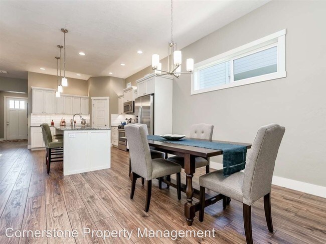 Foto del edificio - 3 br, 2 bath House - 514 W Cagney