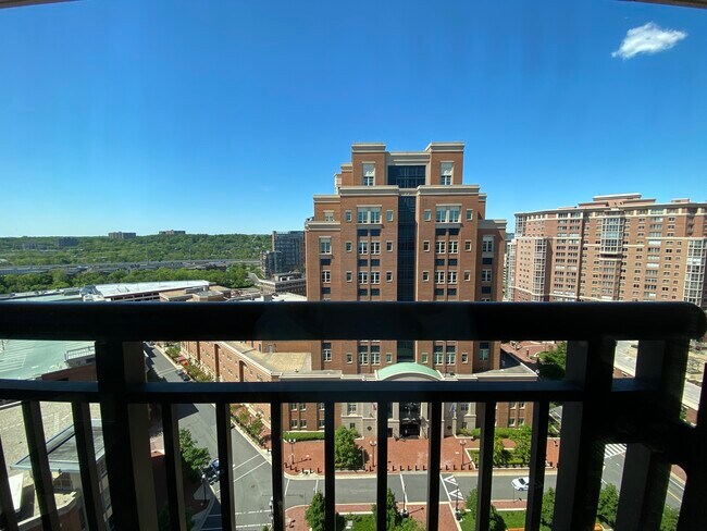 View - 2050 Jamieson Ave